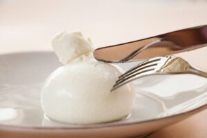 Leia mais sobre o artigo Qual valor nutriconal da burrata?